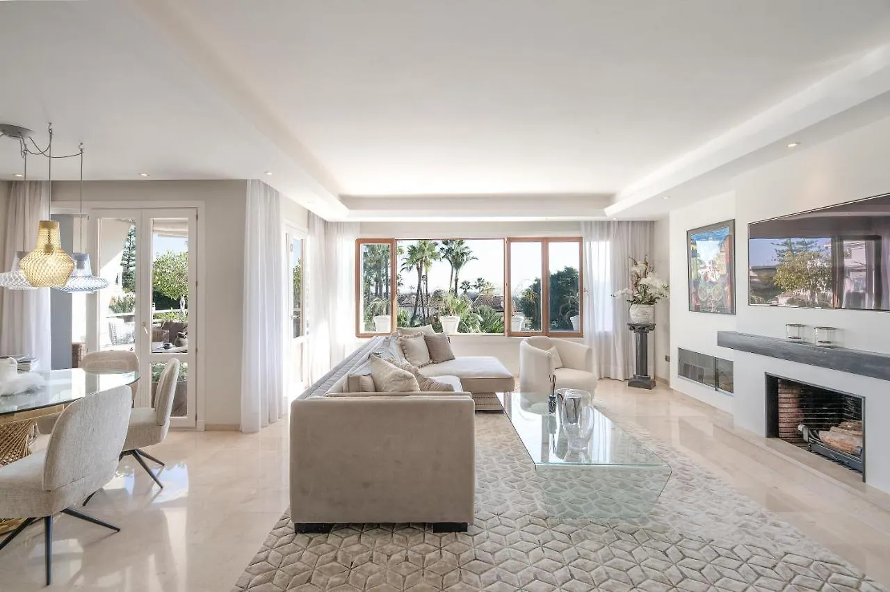 Alcores Del Golf, Oustanding Luxury Penthouse Marbella Apartment